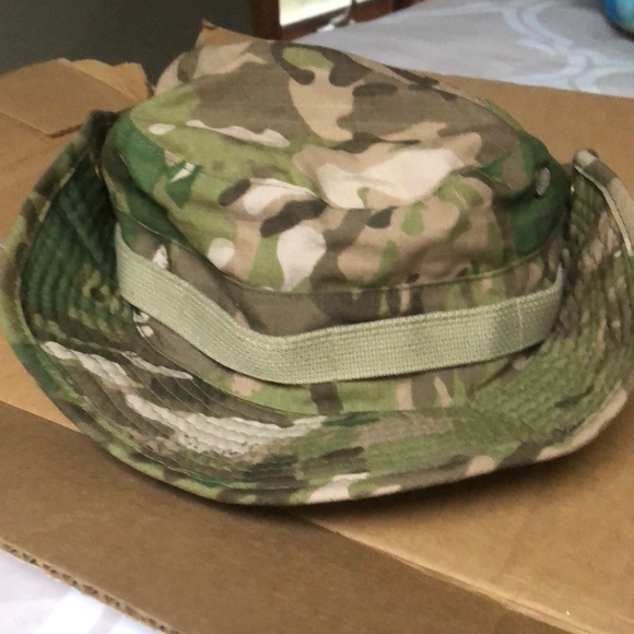 Camo bucket hat - Picture 2 of 3